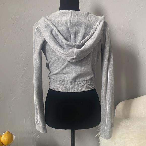 Garage Soft Grey Cropped Hoodie - Picture 7 of 9